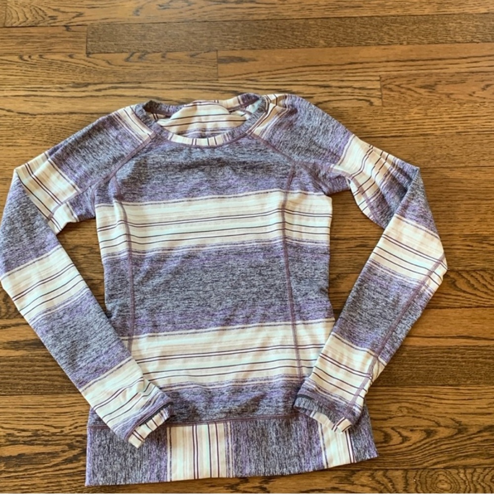 Lululemon pullover size 4